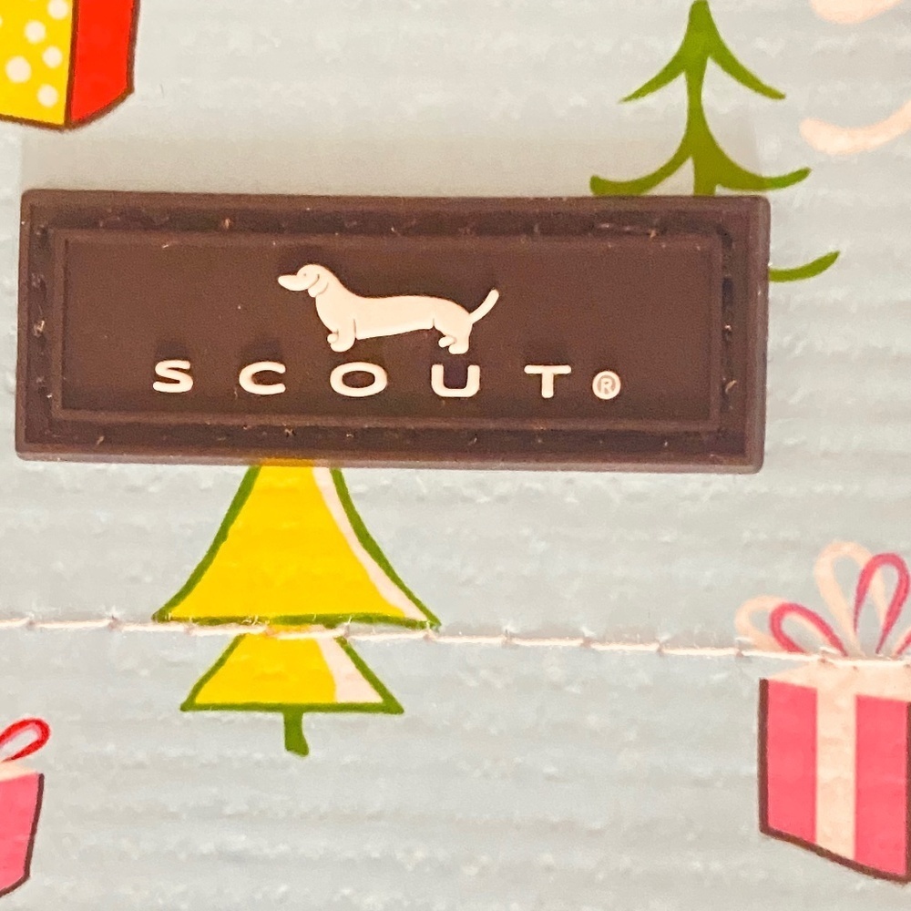 SCOUT Large Size Reusable Gift Bag (Set of 3) in Gnome for the Holidays - Picture 5 of 6